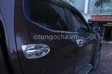 Hõm cửa dài Nissan Navara 2015