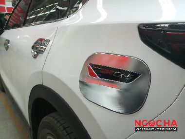 Ốp Nắp Xăng Mazda CX5 2018