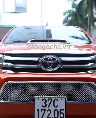 Mặt Ga lăng Toyota Hilux Revo 2016 